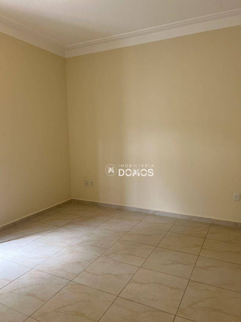 Casa para alugar com 3 quartos, 217m² - Foto 15