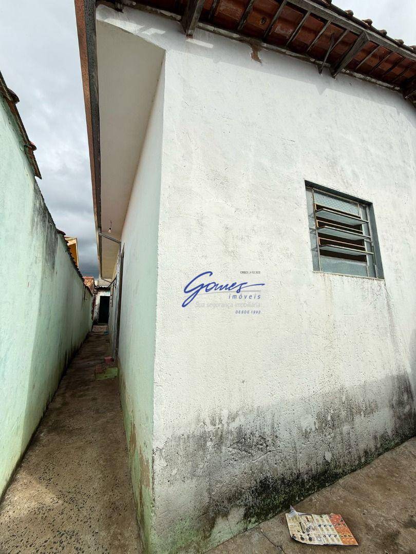 Casa, 4 quartos, 137 m² - Foto 2