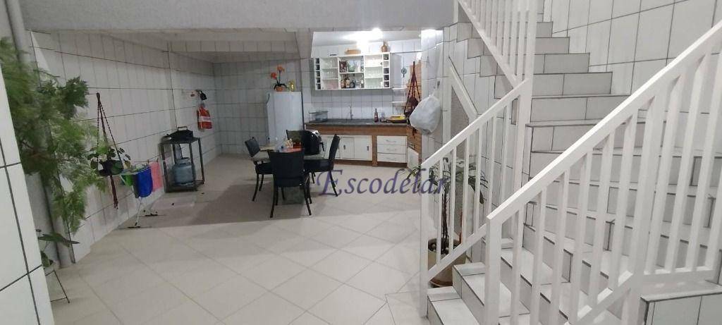 Sobrado à venda com 3 quartos, 209m² - Foto 1