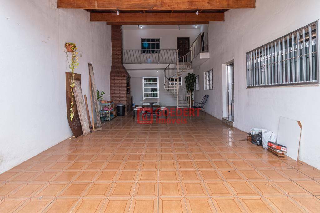 Casa à venda com 3 quartos, 320m² - Foto 30