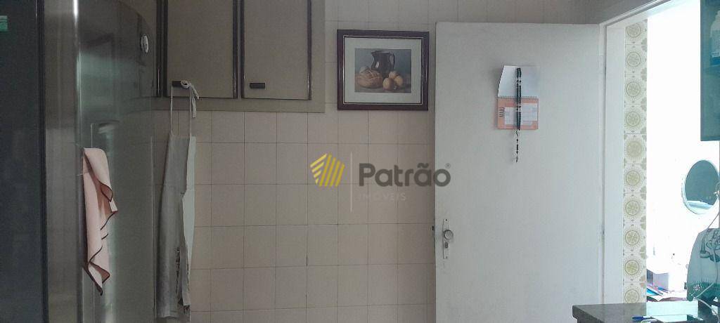 Sobrado à venda com 3 quartos, 750m² - Foto 15