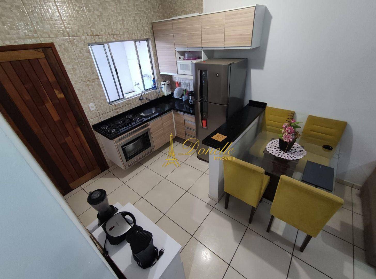 Casa à venda com 3 quartos, 99m² - Foto 12