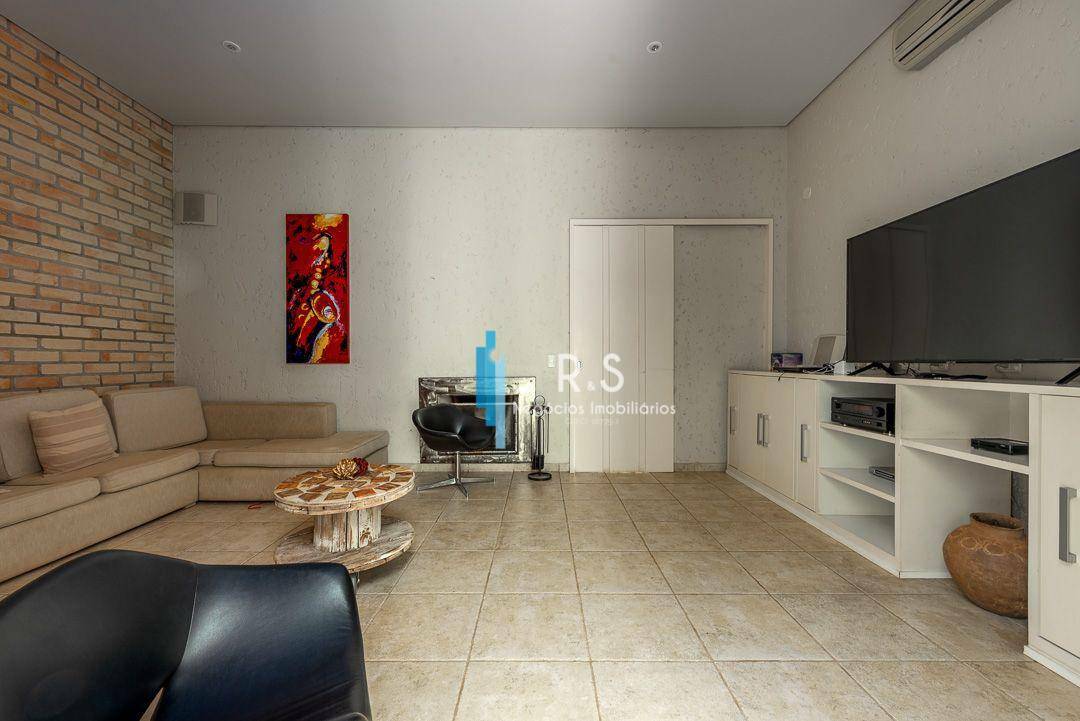 Casa à venda com 5 quartos, 1500m² - Foto 11