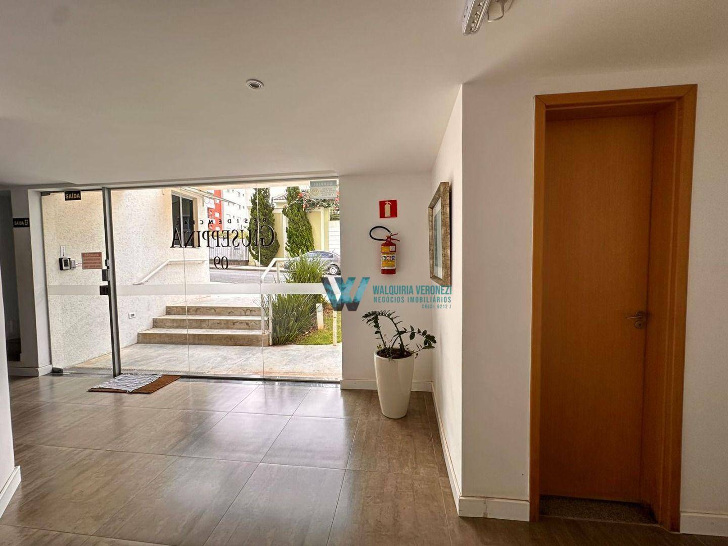 Apartamento à venda com 3 quartos, 118m² - Foto 4