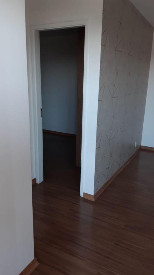 Apartamento à venda com 2 quartos, 57m² - Foto 3