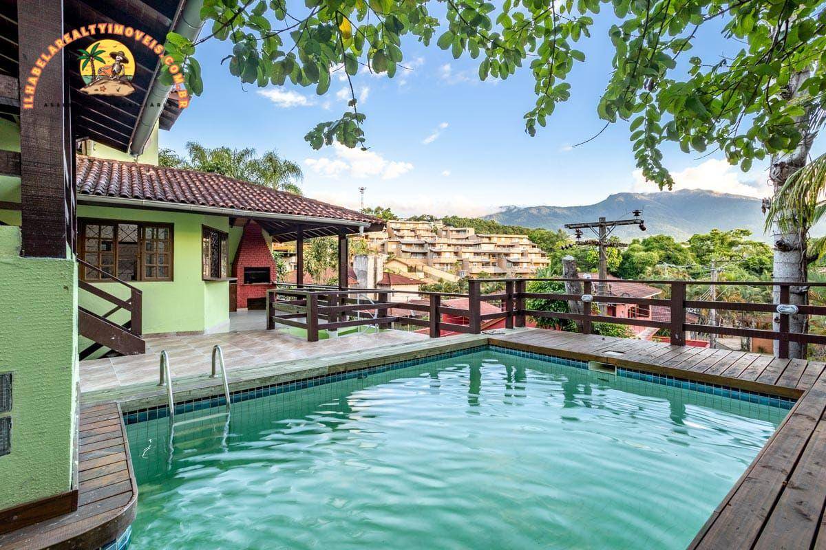 Casa de Condomínio à venda com 4 quartos, 427m² - Foto 1