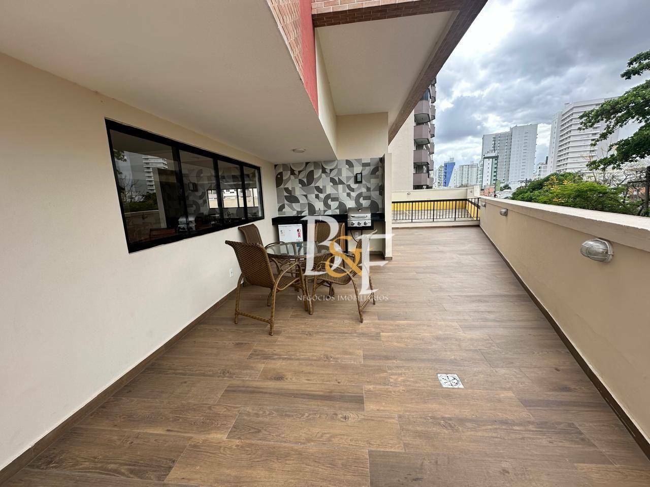 Apartamento à venda com 1 quarto, 45m² - Foto 3