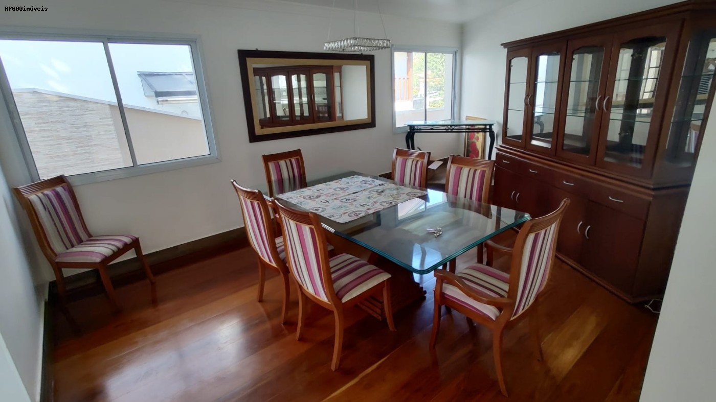 Casa para alugar com 4 quartos, 560m² - Foto 25