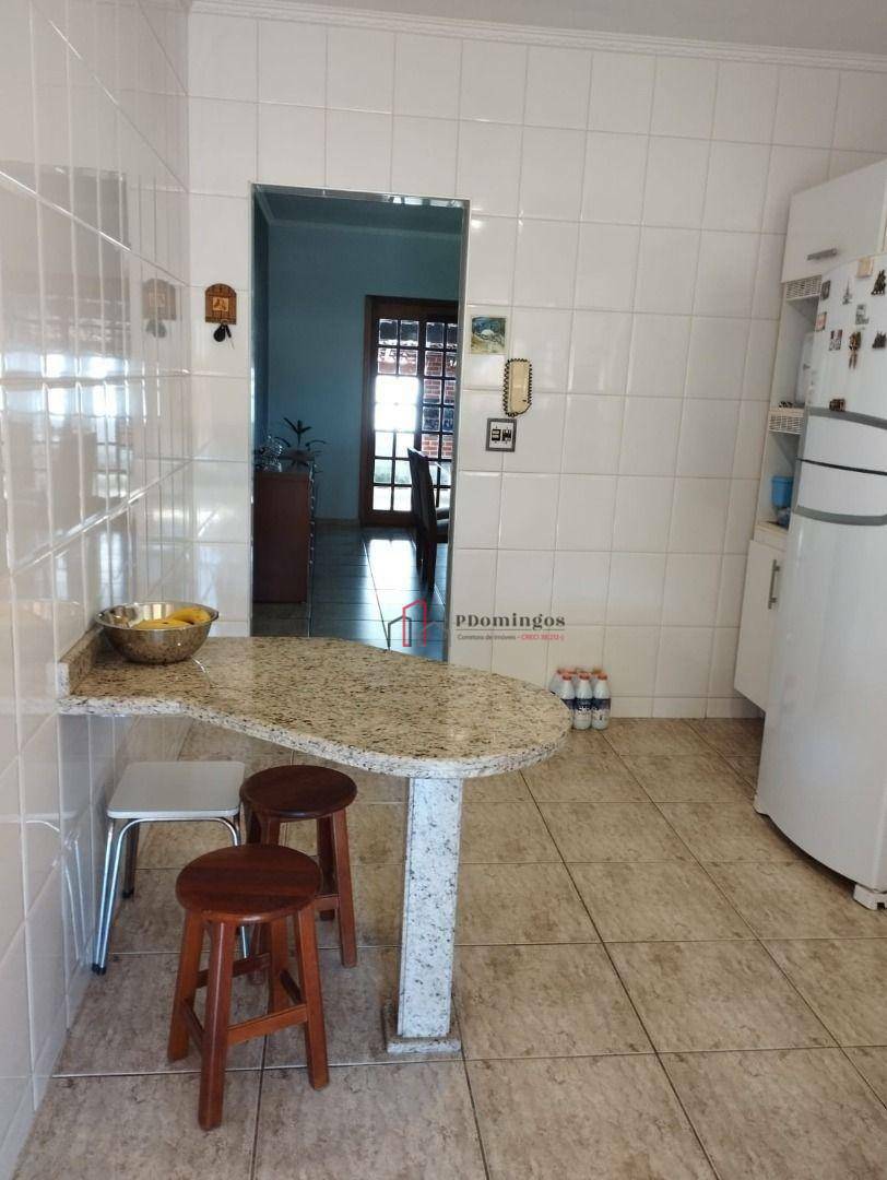 Chácara à venda com 3 quartos, 228m² - Foto 19