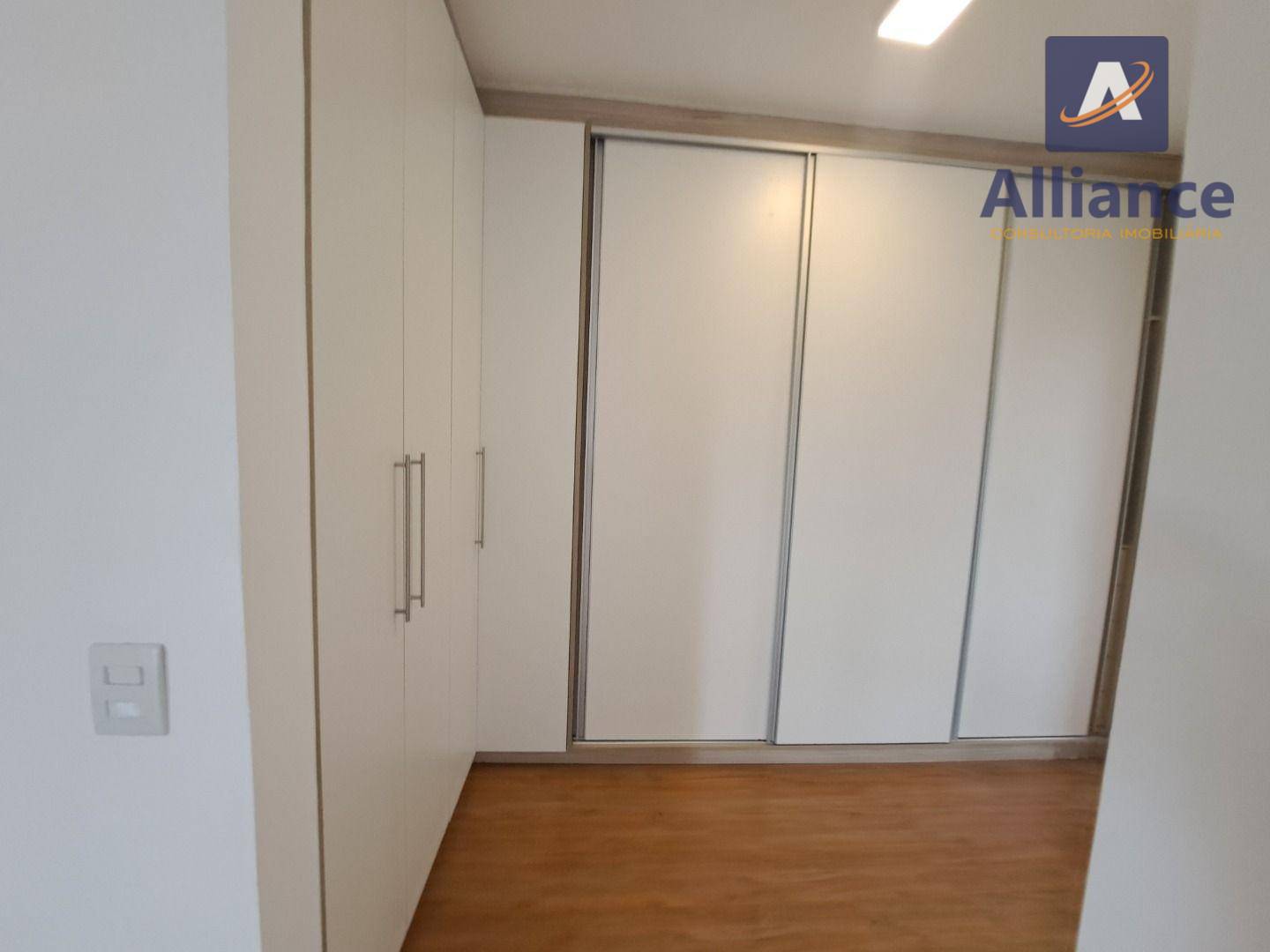 Casa de Condomínio para alugar com 3 quartos, 290m² - Foto 15