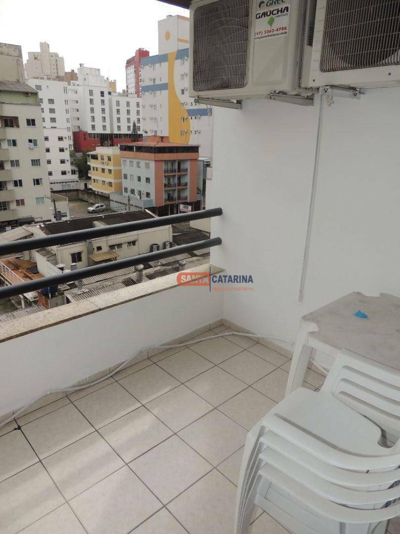 Apartamento à venda com 2 quartos, 89m² - Foto 19