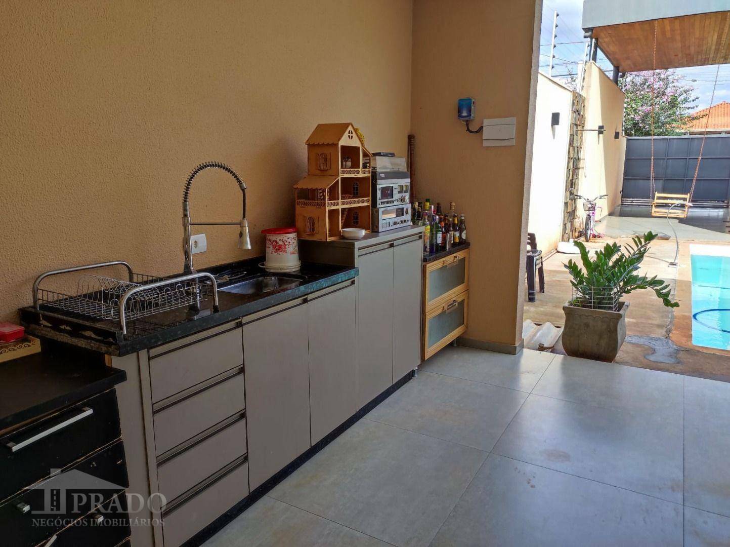 Casa à venda com 3 quartos, 159m² - Foto 4