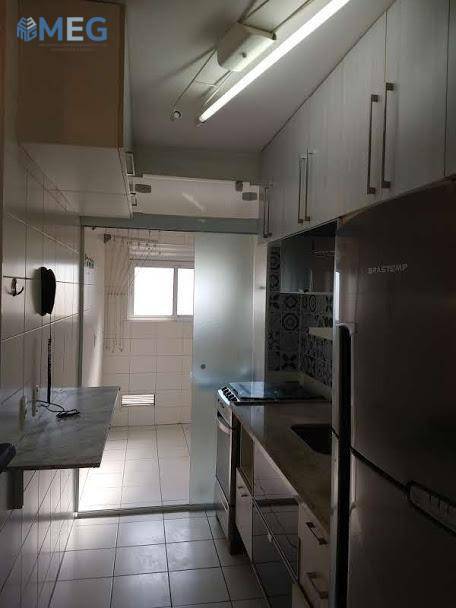 Apartamento para alugar com 3 quartos, 80m² - Foto 13