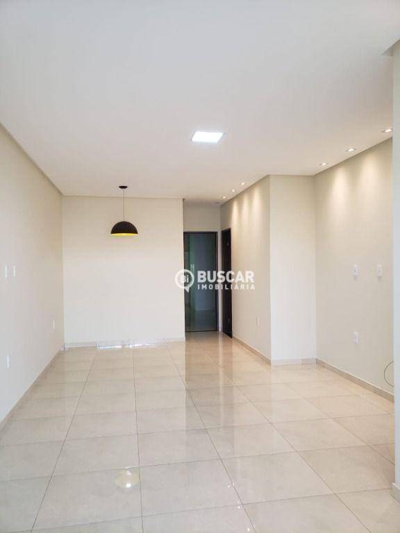 Casa à venda com 3 quartos, 110m² - Foto 4