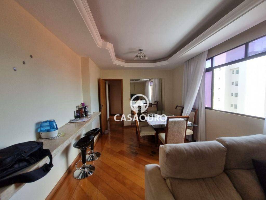 Apartamento à venda com 3 quartos, 77m² - Foto 2