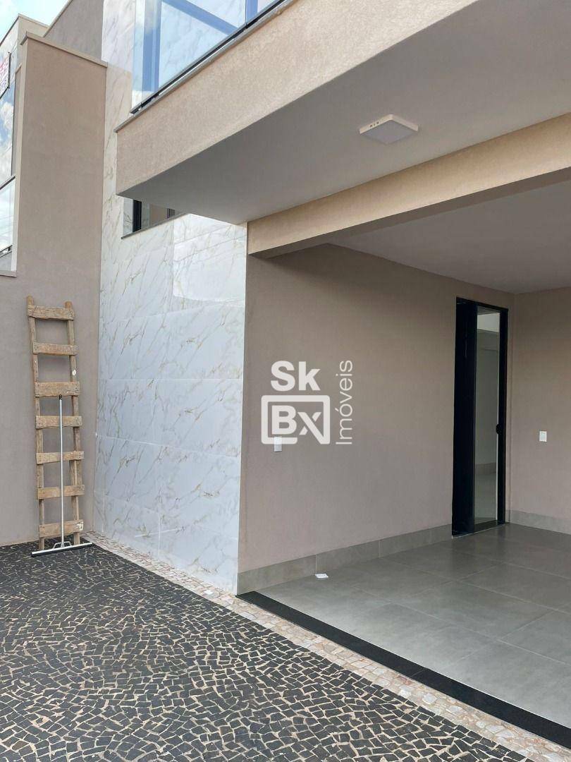 Casa à venda com 3 quartos, 176m² - Foto 3