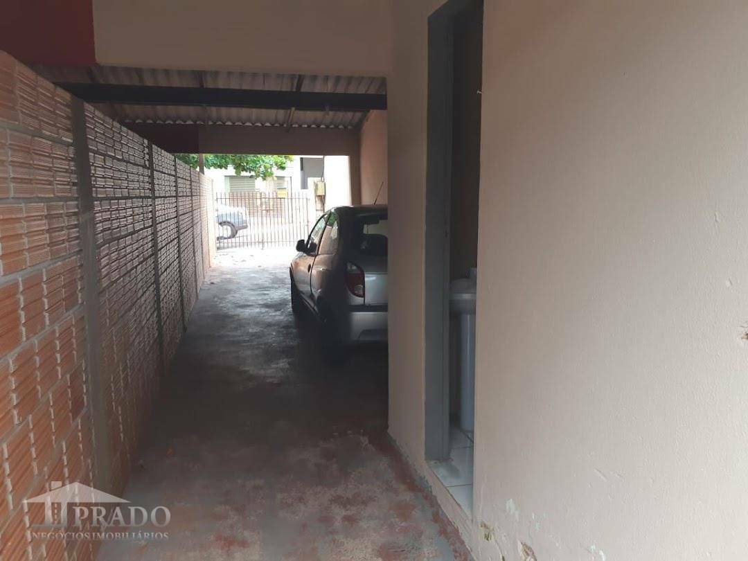 Casa à venda com 4 quartos, 198m² - Foto 4