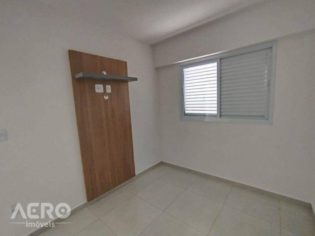 Apartamento para alugar com 1 quarto, 45m² - Foto 13