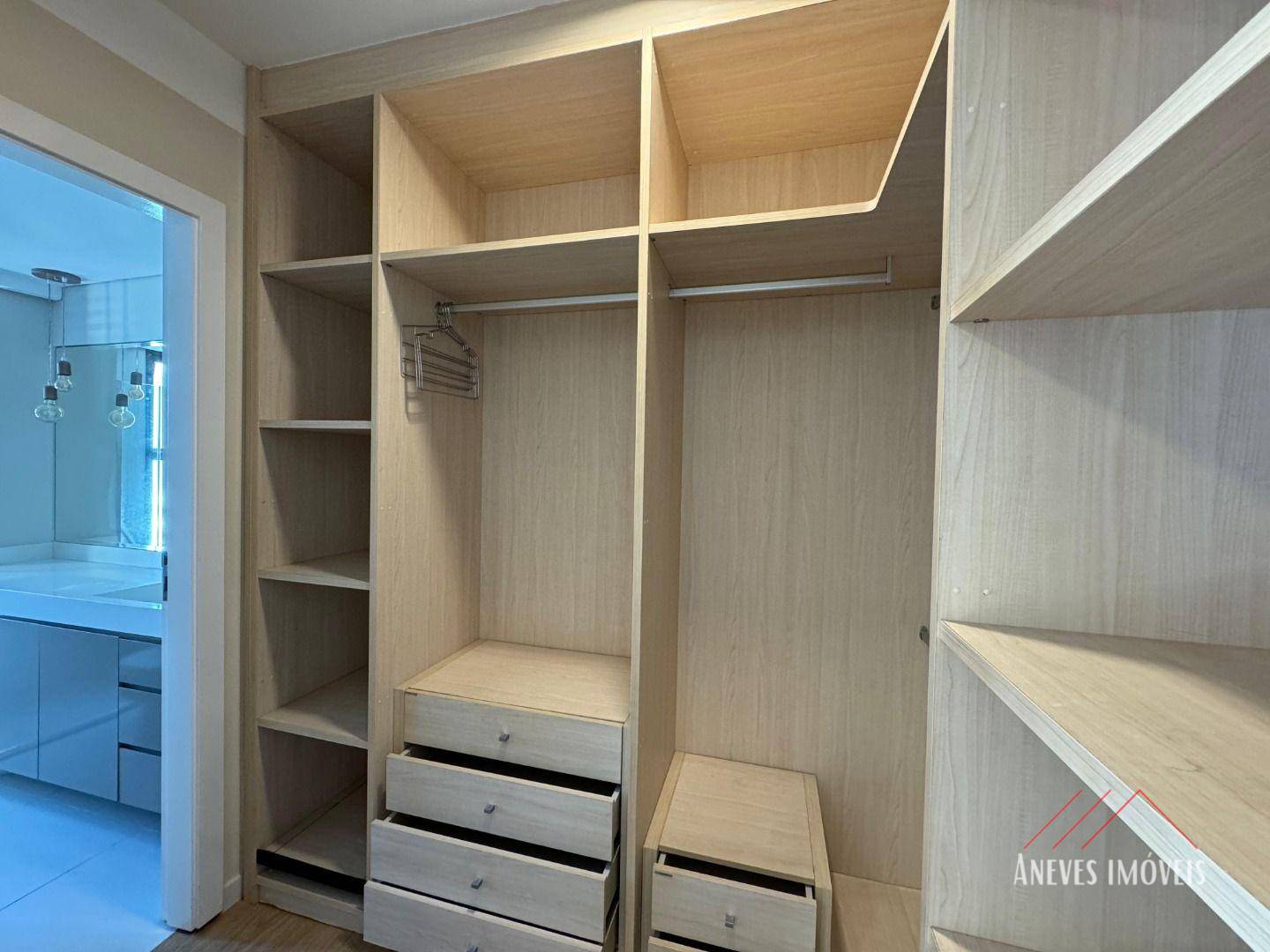 Apartamento à venda com 4 quartos, 165m² - Foto 9