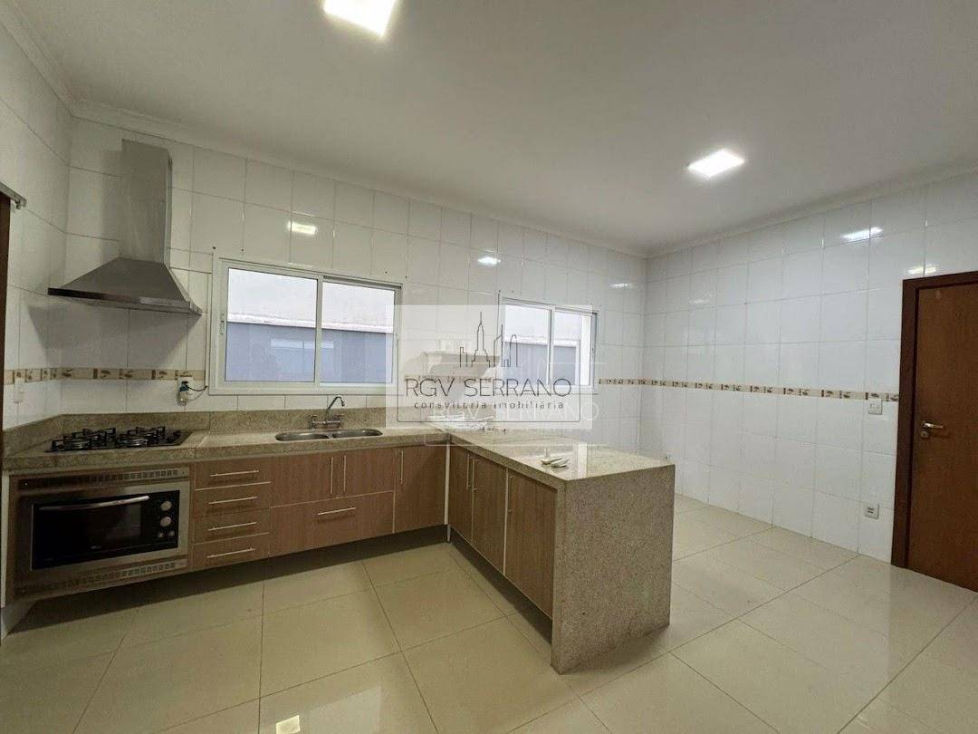 Casa de Condomínio para alugar com 5 quartos, 405m² - Foto 11