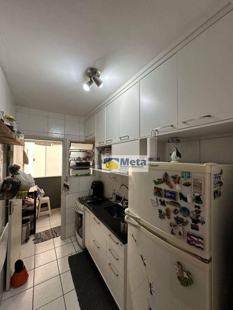 Apartamento à venda com 2 quartos, 61m² - Foto 3
