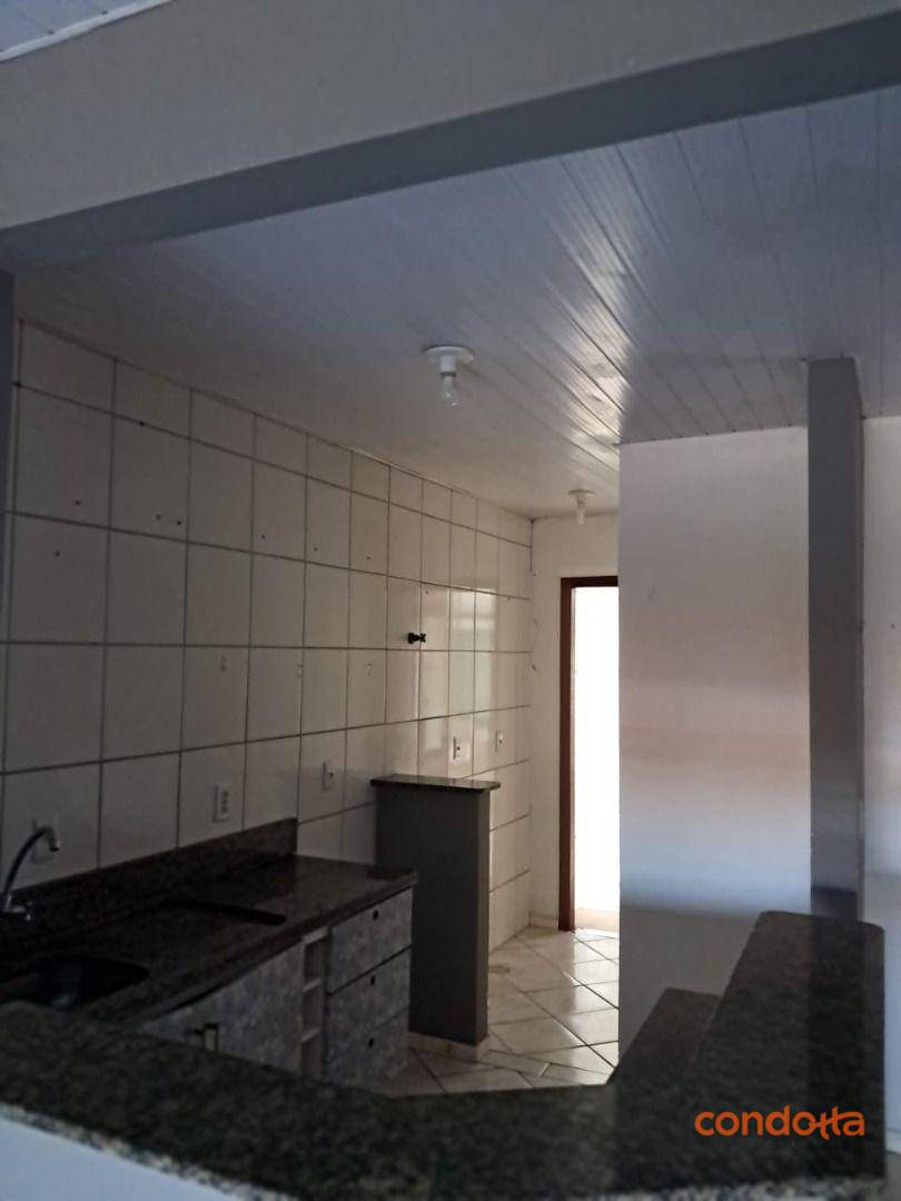Casa de Condomínio para alugar com 3 quartos, 60m² - Foto 4