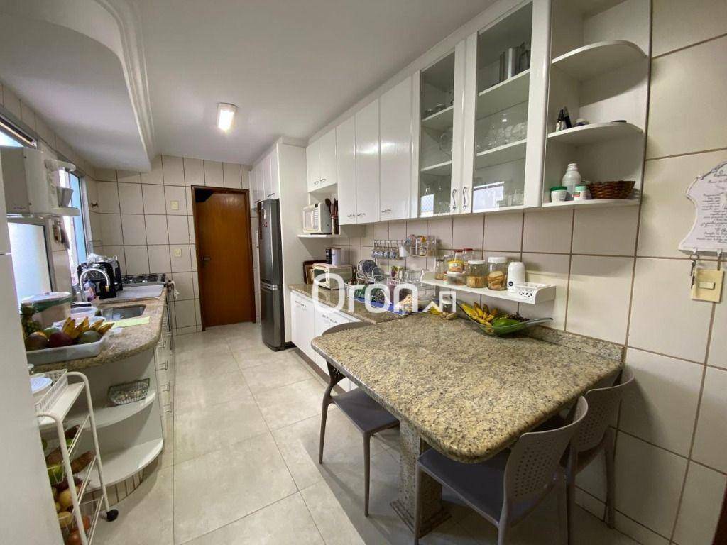 Apartamento à venda com 4 quartos, 136m² - Foto 6