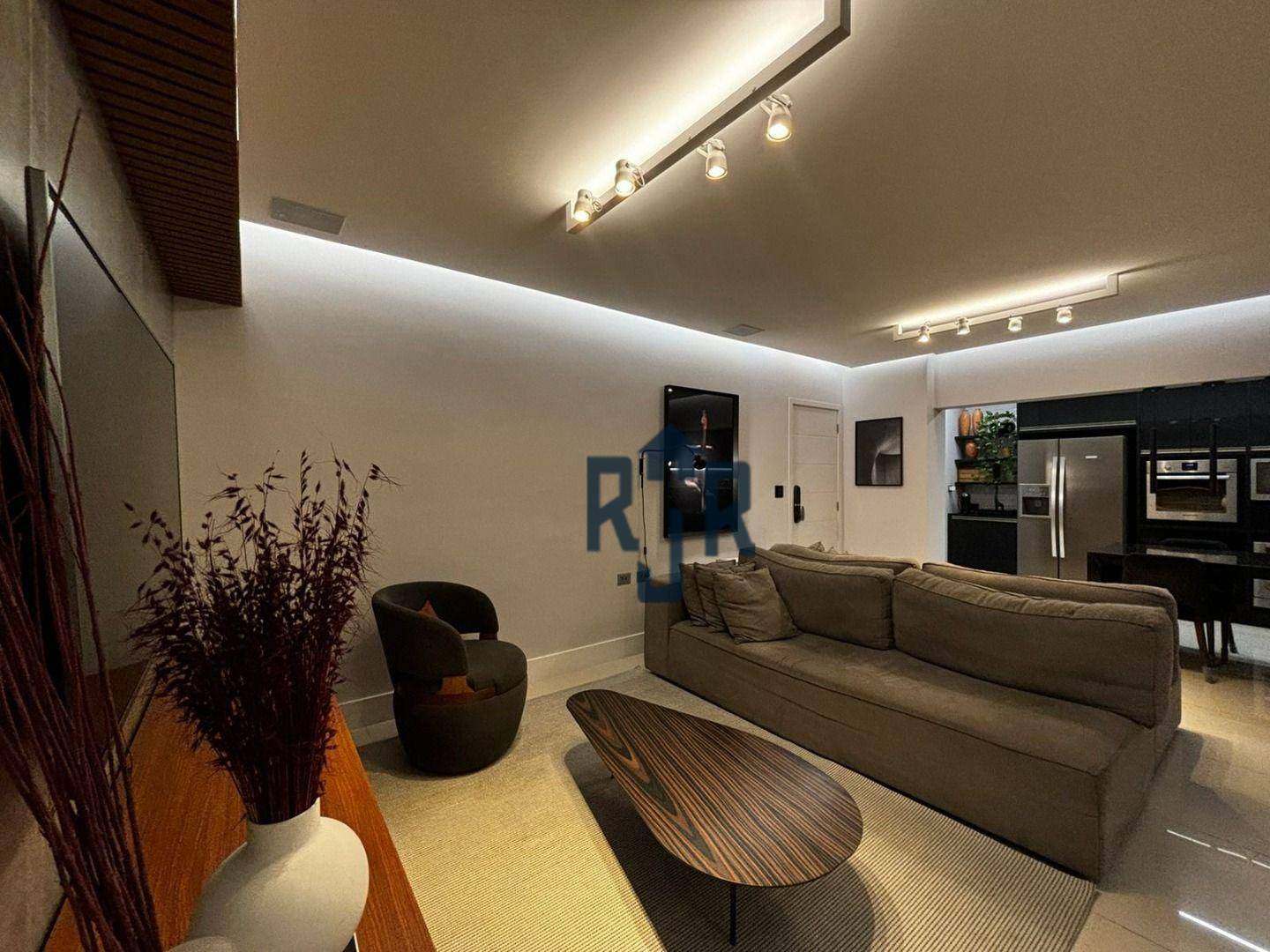 Apartamento à venda com 3 quartos, 150m² - Foto 8