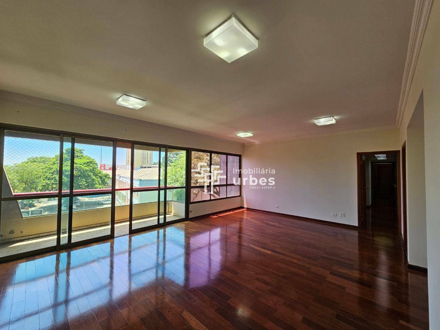 Apartamento à venda com 4 quartos, 157m² - Foto 1