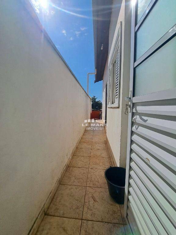 Casa para alugar com 3 quartos, 100m² - Foto 17