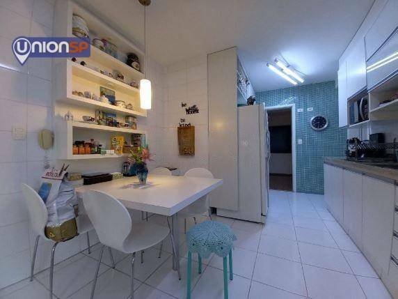 Apartamento à venda com 4 quartos, 213m² - Foto 16