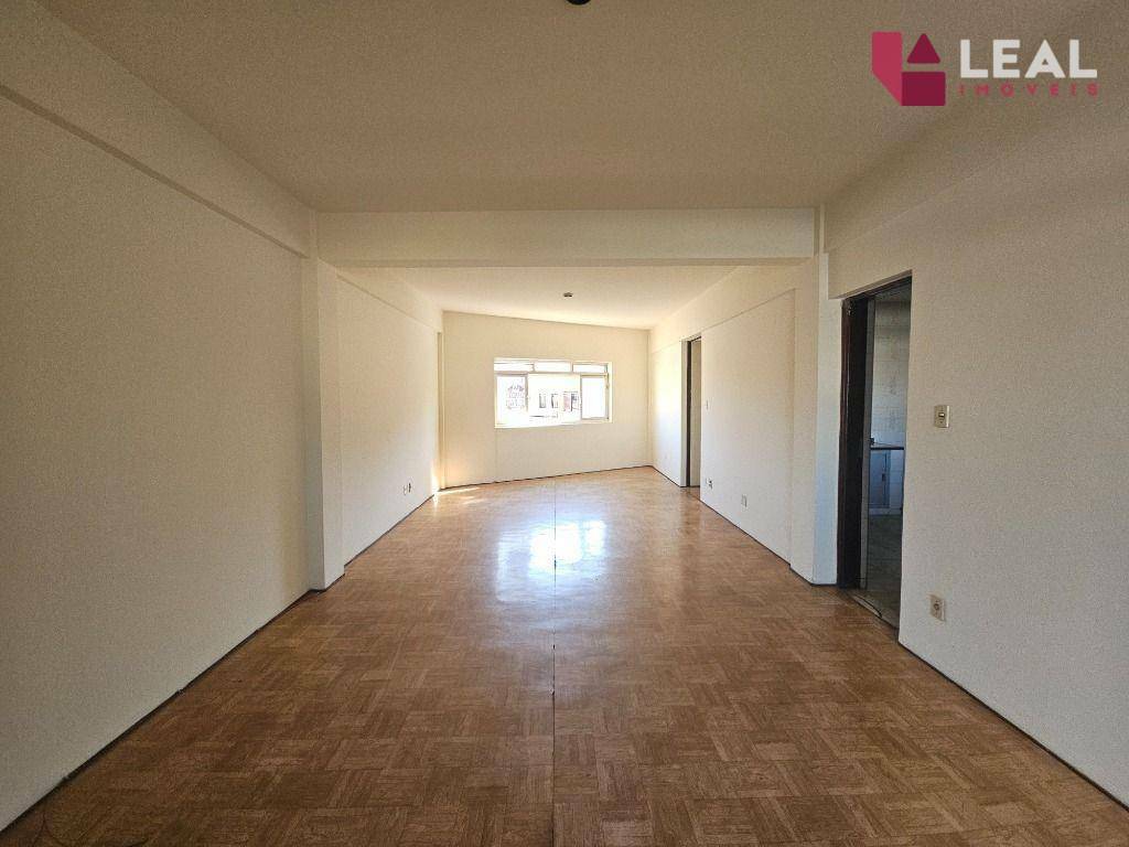 Apartamento para alugar com 3 quartos, 110m² - Foto 5