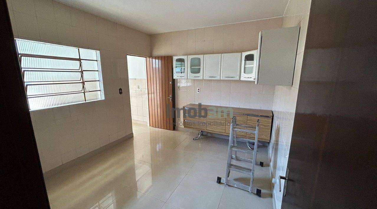 Casa para alugar com 2 quartos, 80m² - Foto 3