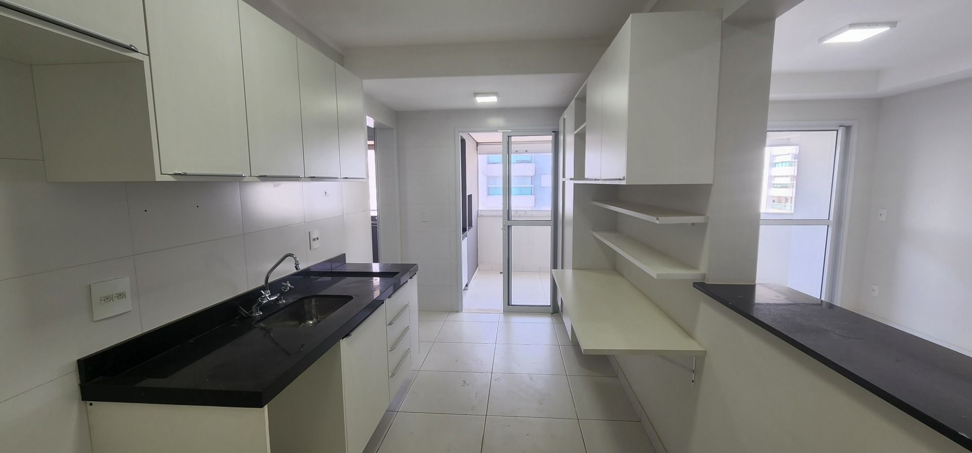 Apartamento para alugar com 3 quartos, 117m² - Foto 3