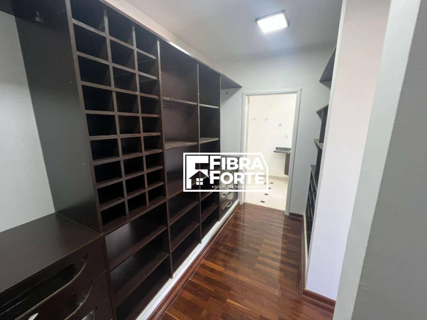 Casa de Condomínio para alugar com 5 quartos, 410m² - Foto 20