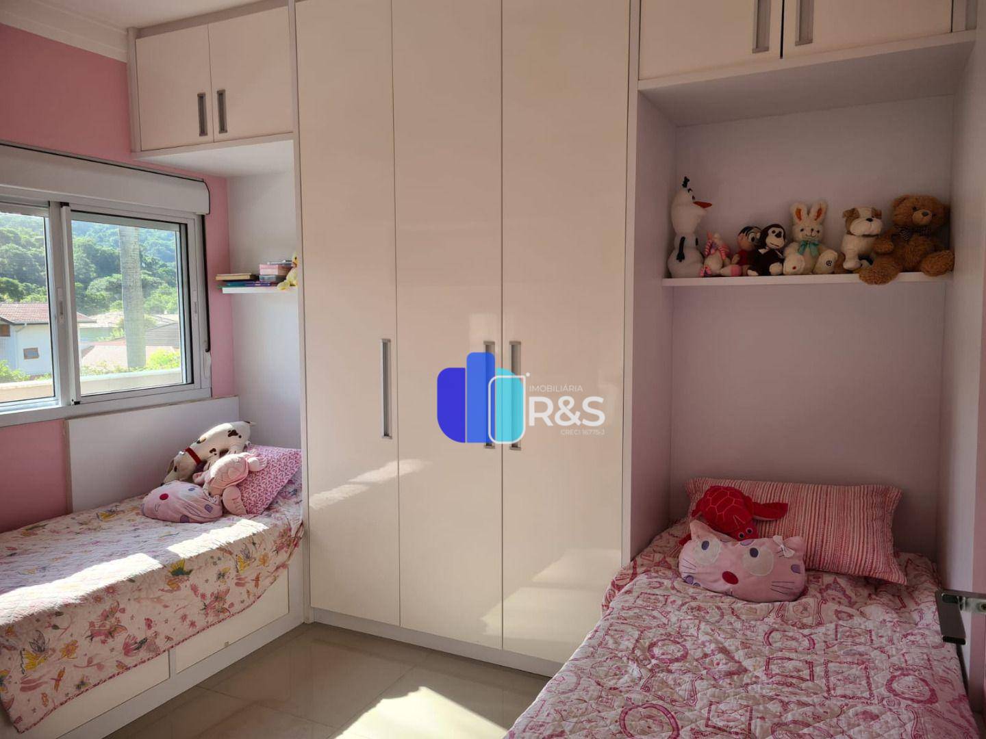 Casa de Condomínio à venda com 3 quartos, 250m² - Foto 31