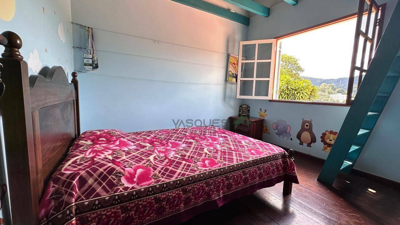 Casa à venda com 4 quartos, 371m² - Foto 21