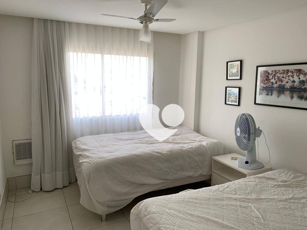 Apartamento à venda com 3 quartos, 240m² - Foto 29