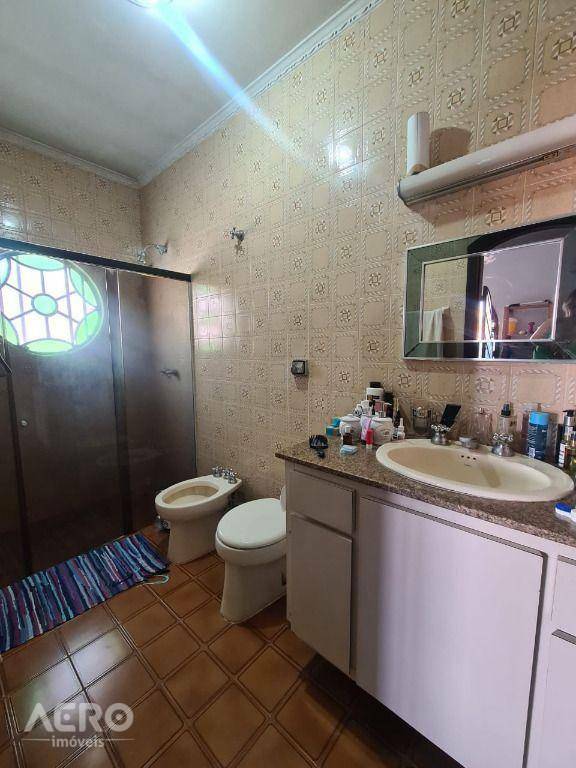 Casa à venda com 3 quartos, 246m² - Foto 32