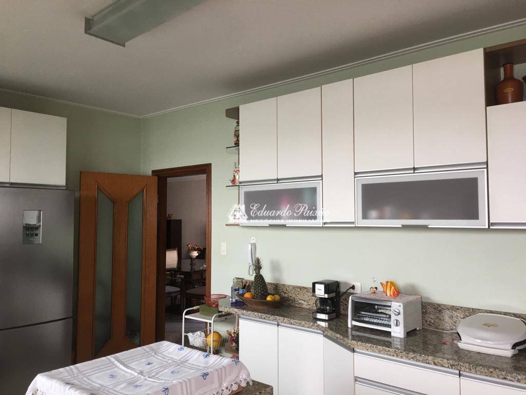 Casa à venda com 3 quartos, 280m² - Foto 11