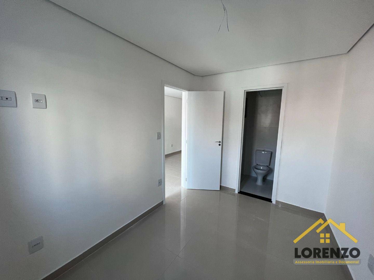 Apartamento à venda com 2 quartos, 66m² - Foto 2