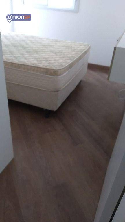 Apartamento à venda com 1 quarto, 40m² - Foto 2