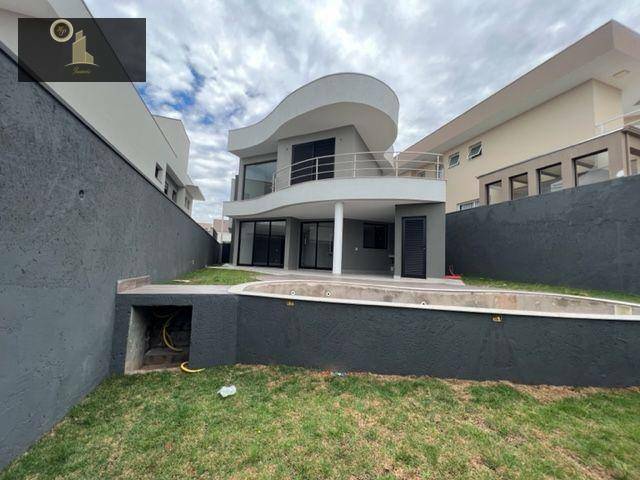 Casa de Condomínio à venda com 3 quartos, 250m² - Foto 2