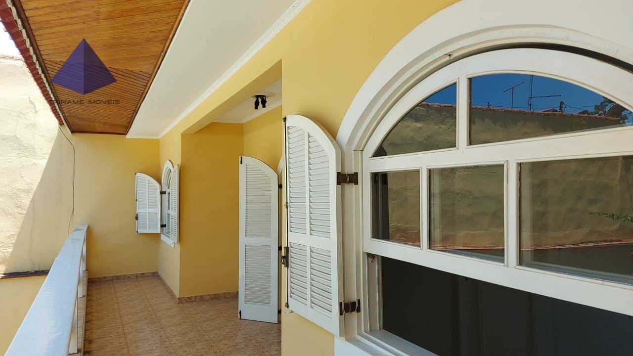 Sobrado à venda com 3 quartos, 150m² - Foto 1