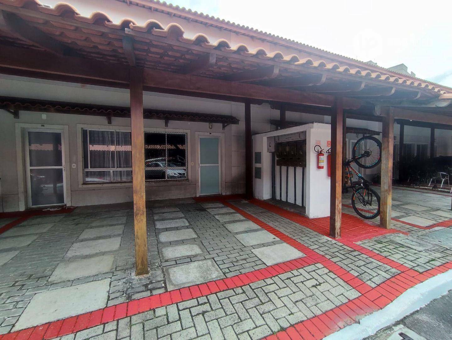 Casa de Condomínio para alugar com 2 quartos, 66m² - Foto 1