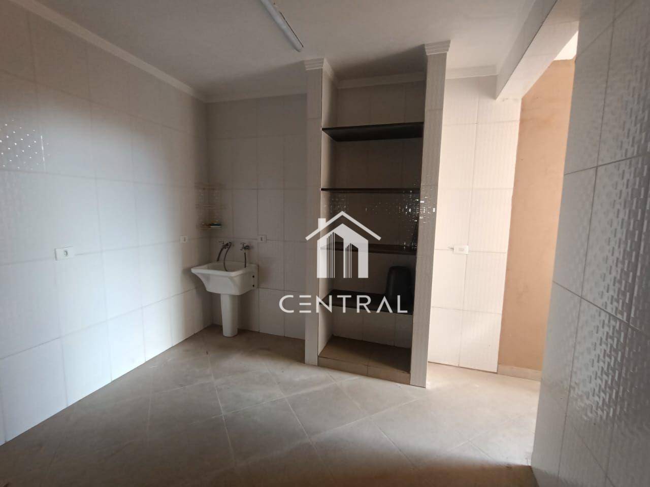 Sobrado à venda com 3 quartos, 330m² - Foto 18