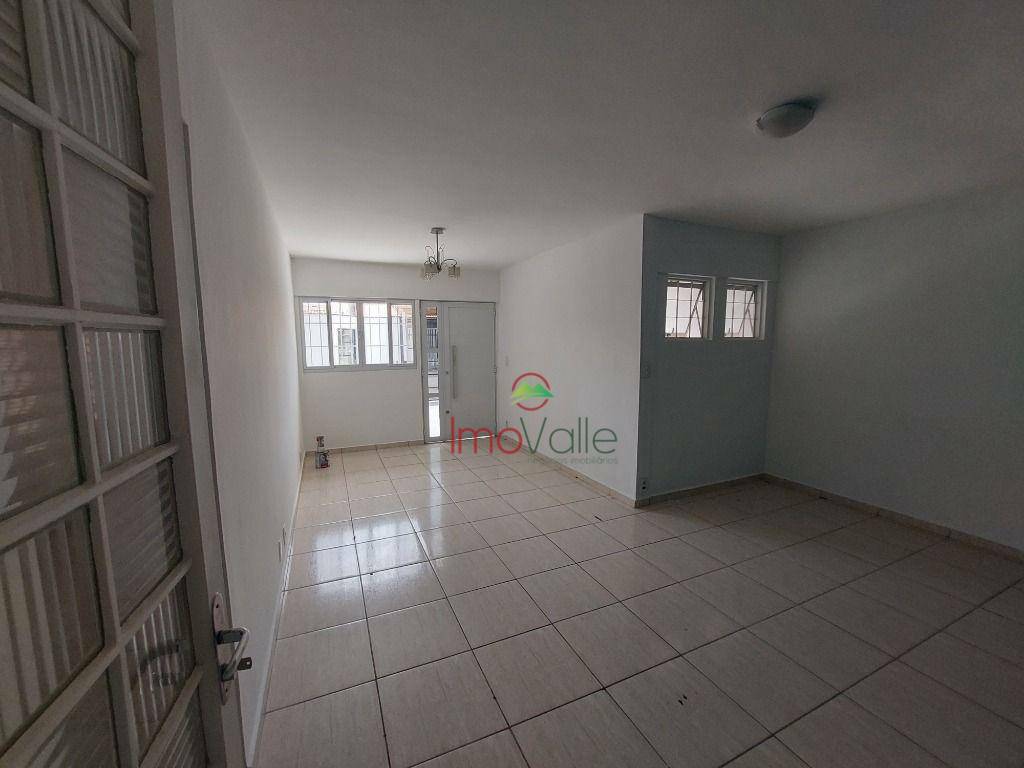 Casa para alugar com 3 quartos, 200m² - Foto 22