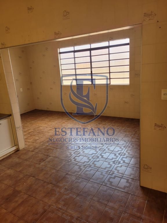 Casa para alugar com 2 quartos, 250m² - Foto 10