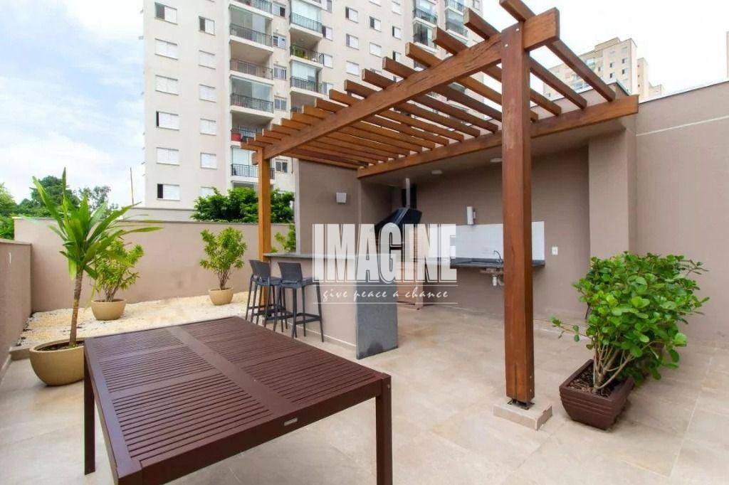 Apartamento à venda com 2 quartos, 45m² - Foto 22