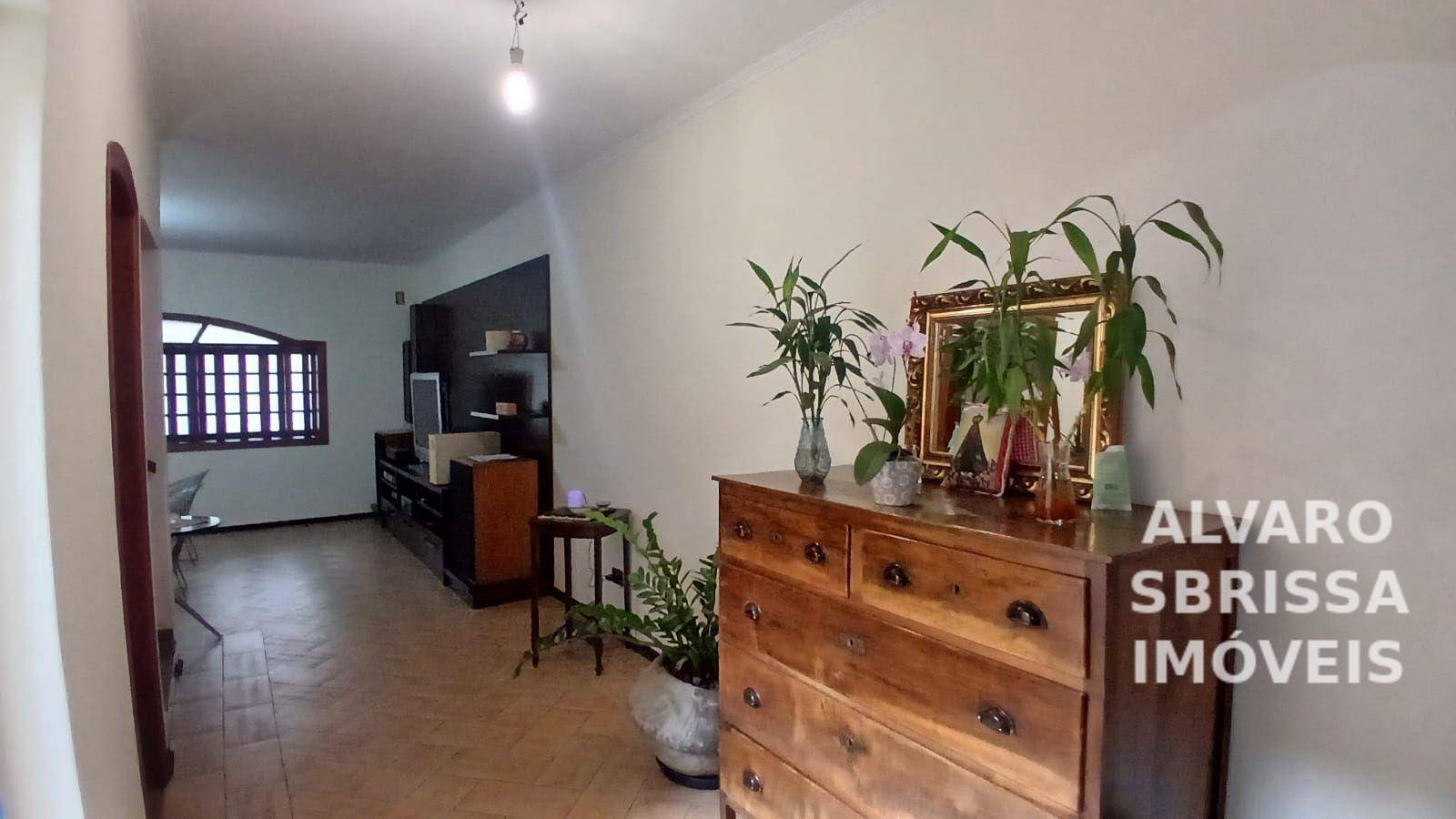 Casa à venda com 3 quartos, 216m² - Foto 11